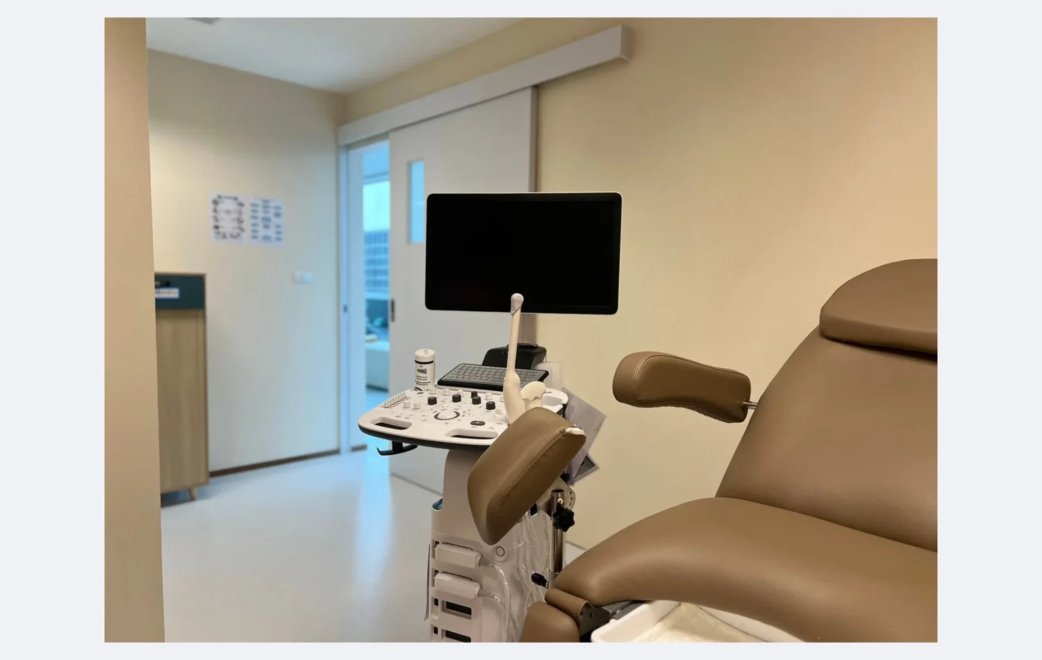 Consultation and examination room at DRC